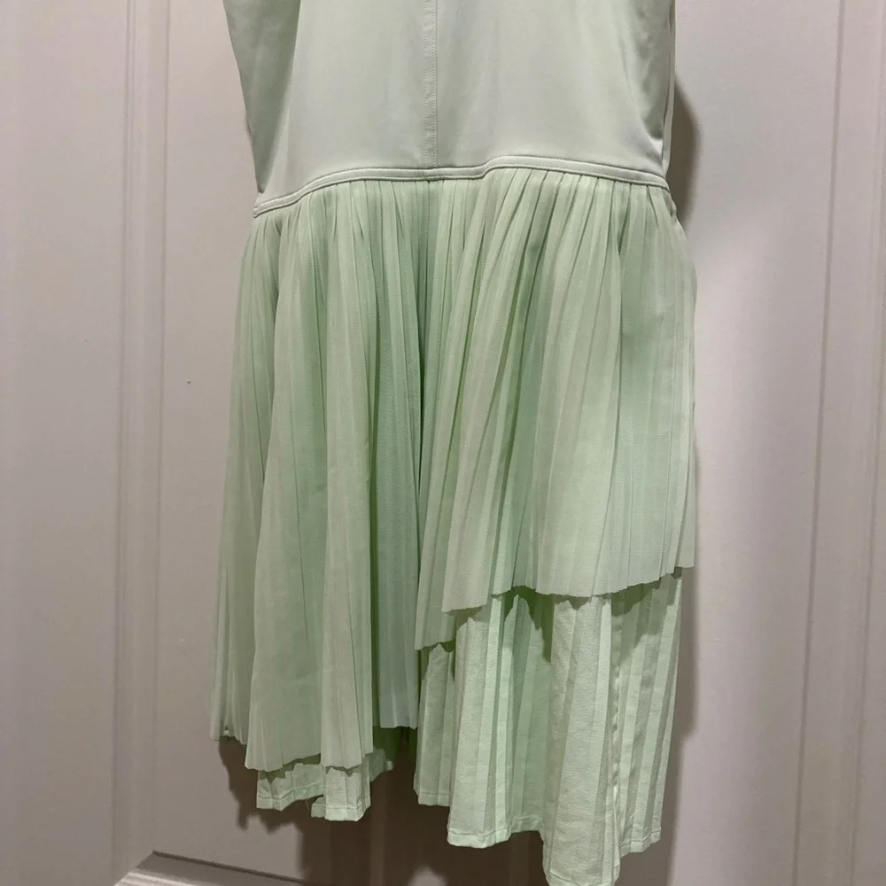 Lululemon Tiered Pleats Kohlrabi Green Tennis Dress - Picture 10 of 10